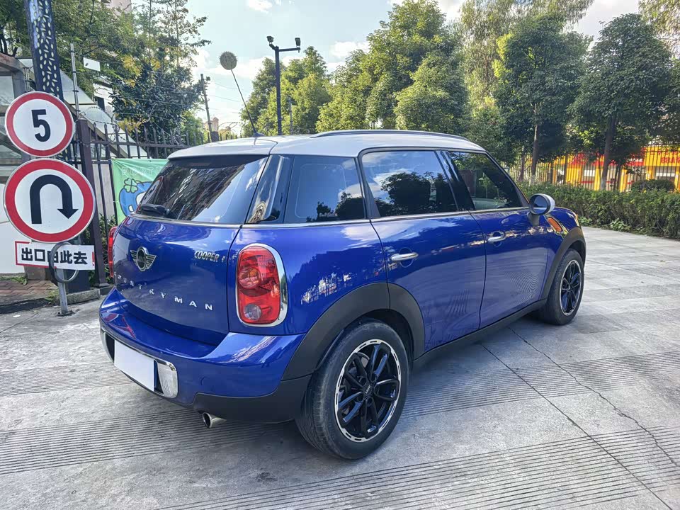 MINI COUNTRYMAN