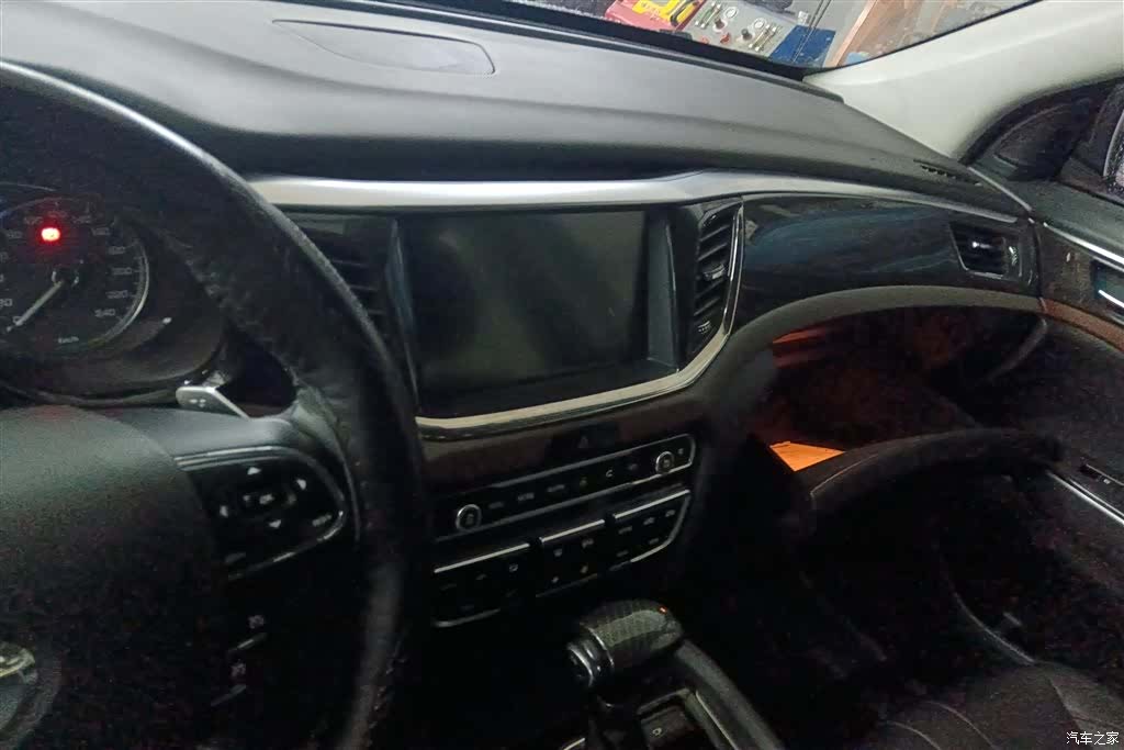 Trumpchi GS8, 2017 13
