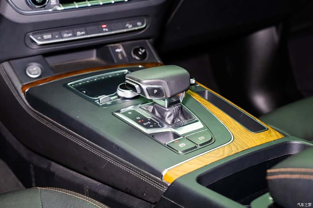 Audi Q5L, 2019 12