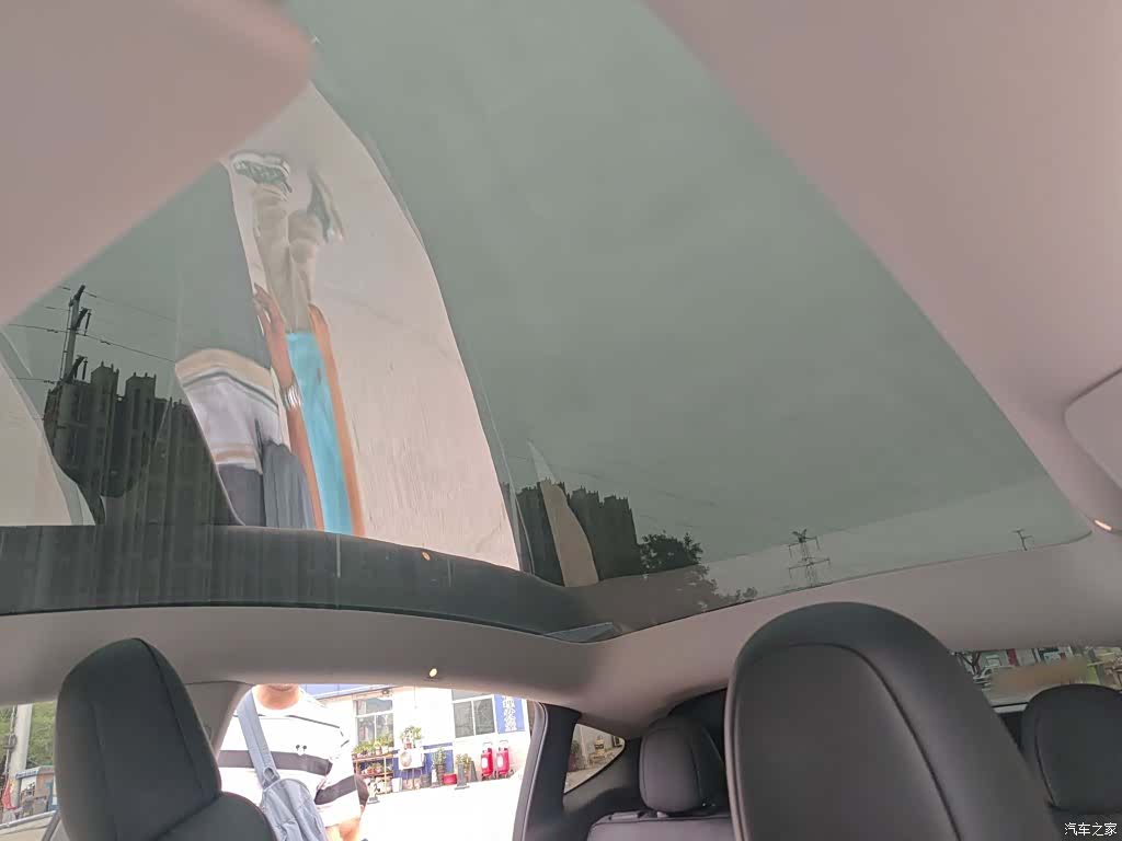 Tesla Model Y, 2024 15