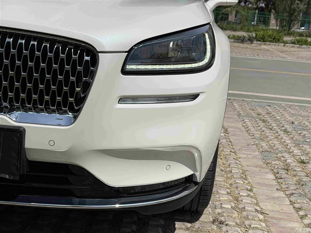Lincoln Corsair, 2021 13