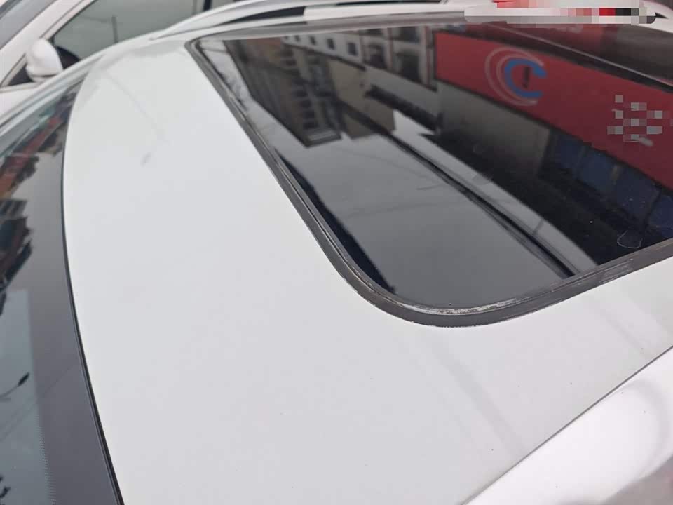 Volkswagen Exploring the shadow