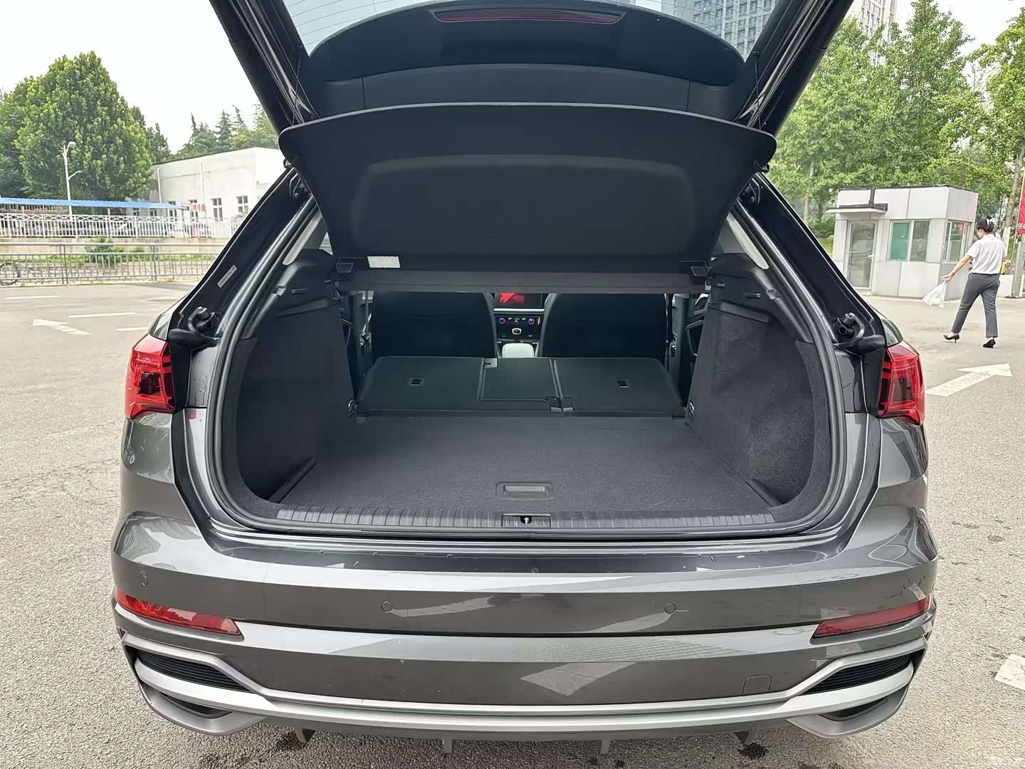 Audi Q3, 2020 16