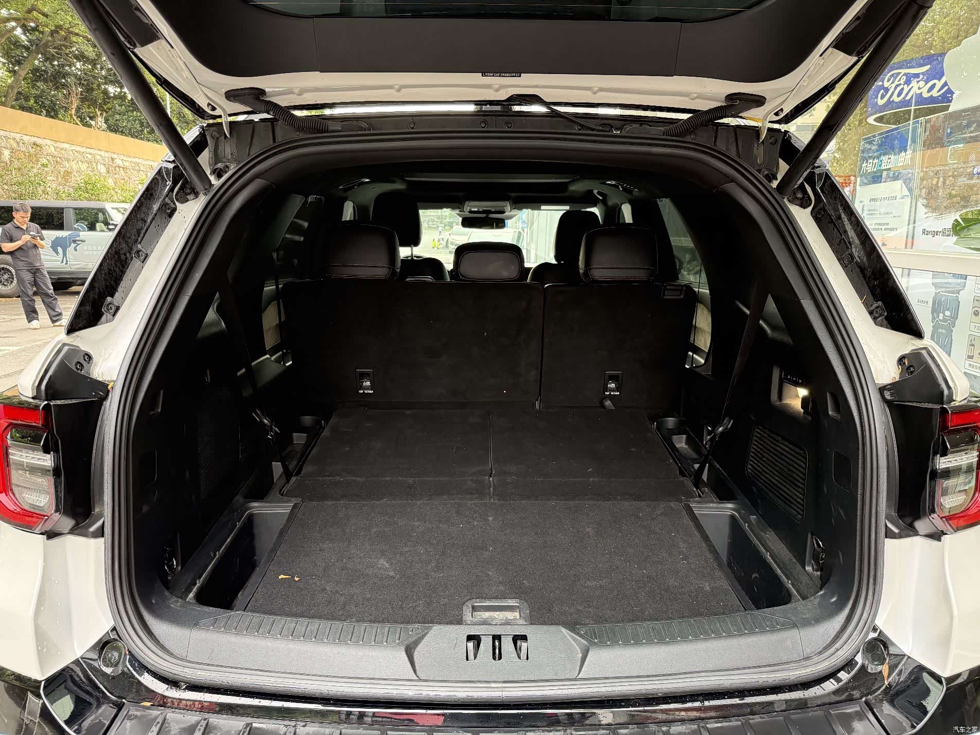 Ford Explorer, 2024 13