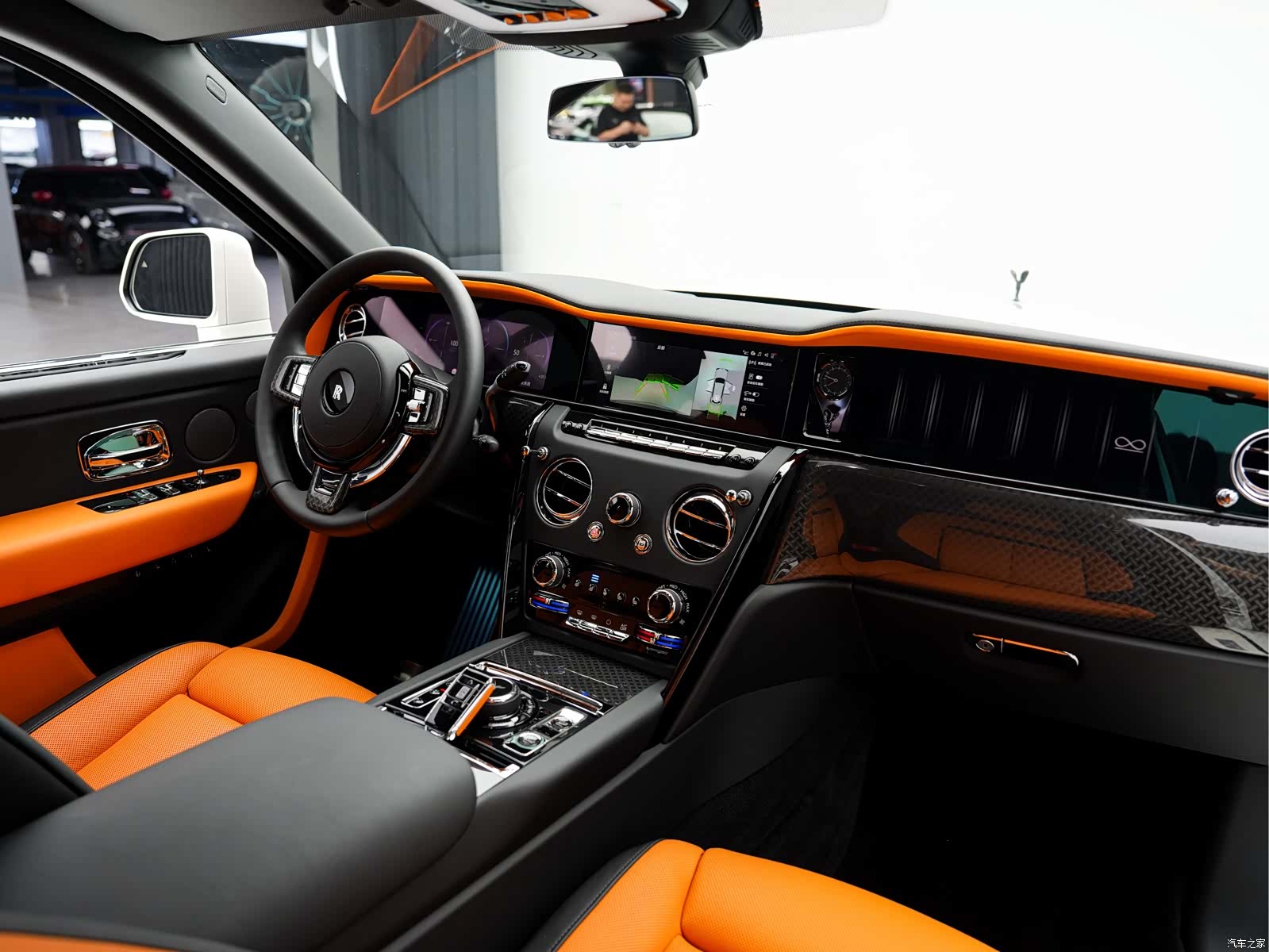 Rolls-Royce Cullinan, 2026 22