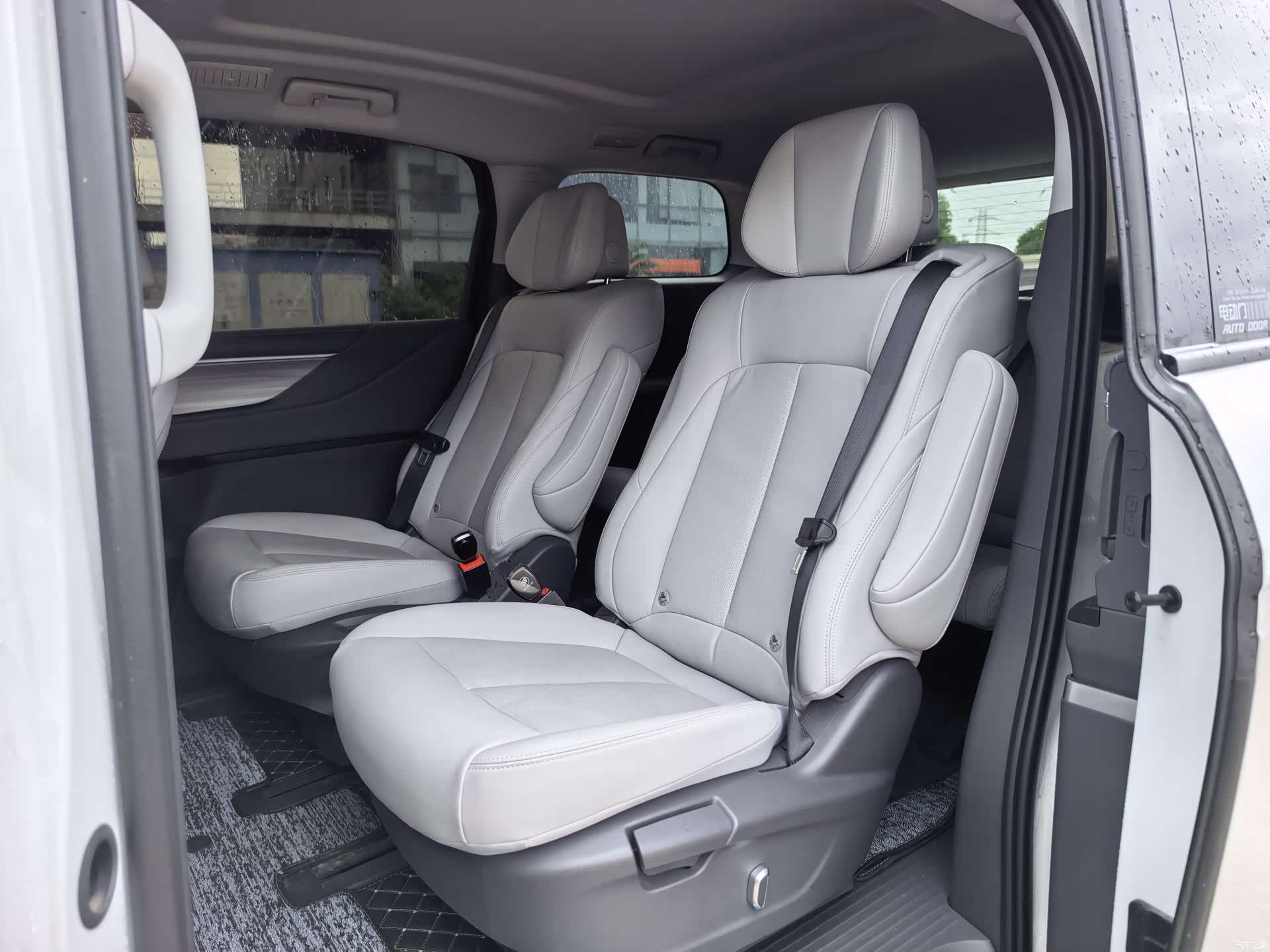 Buick GL8, 2025 7