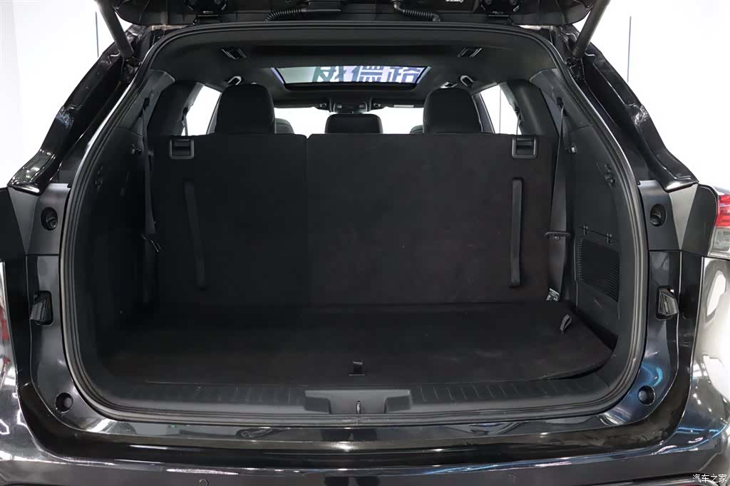 Toyota Crown, 2022 24