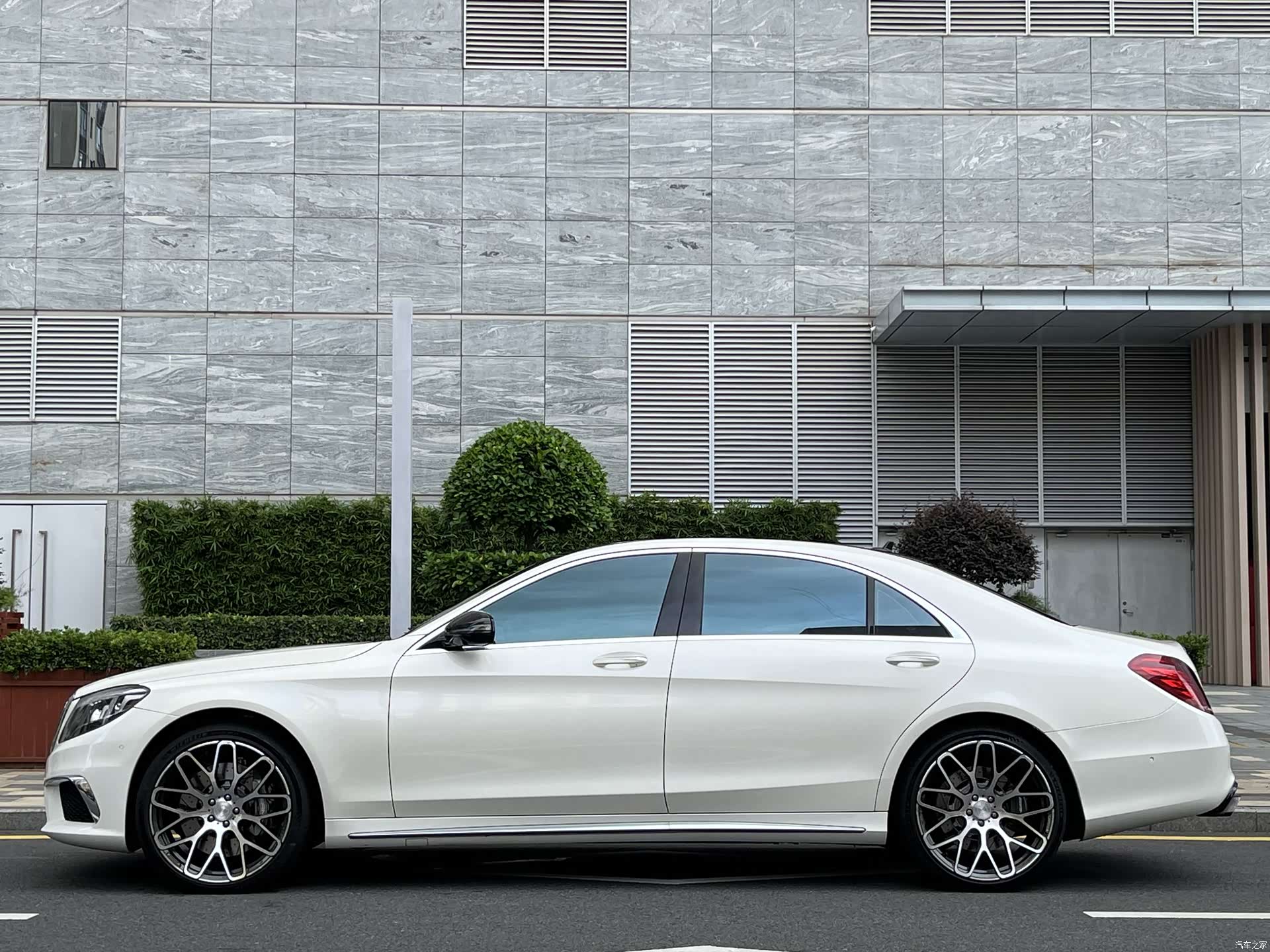 Mercedes-Benz S-Class, 2016 3