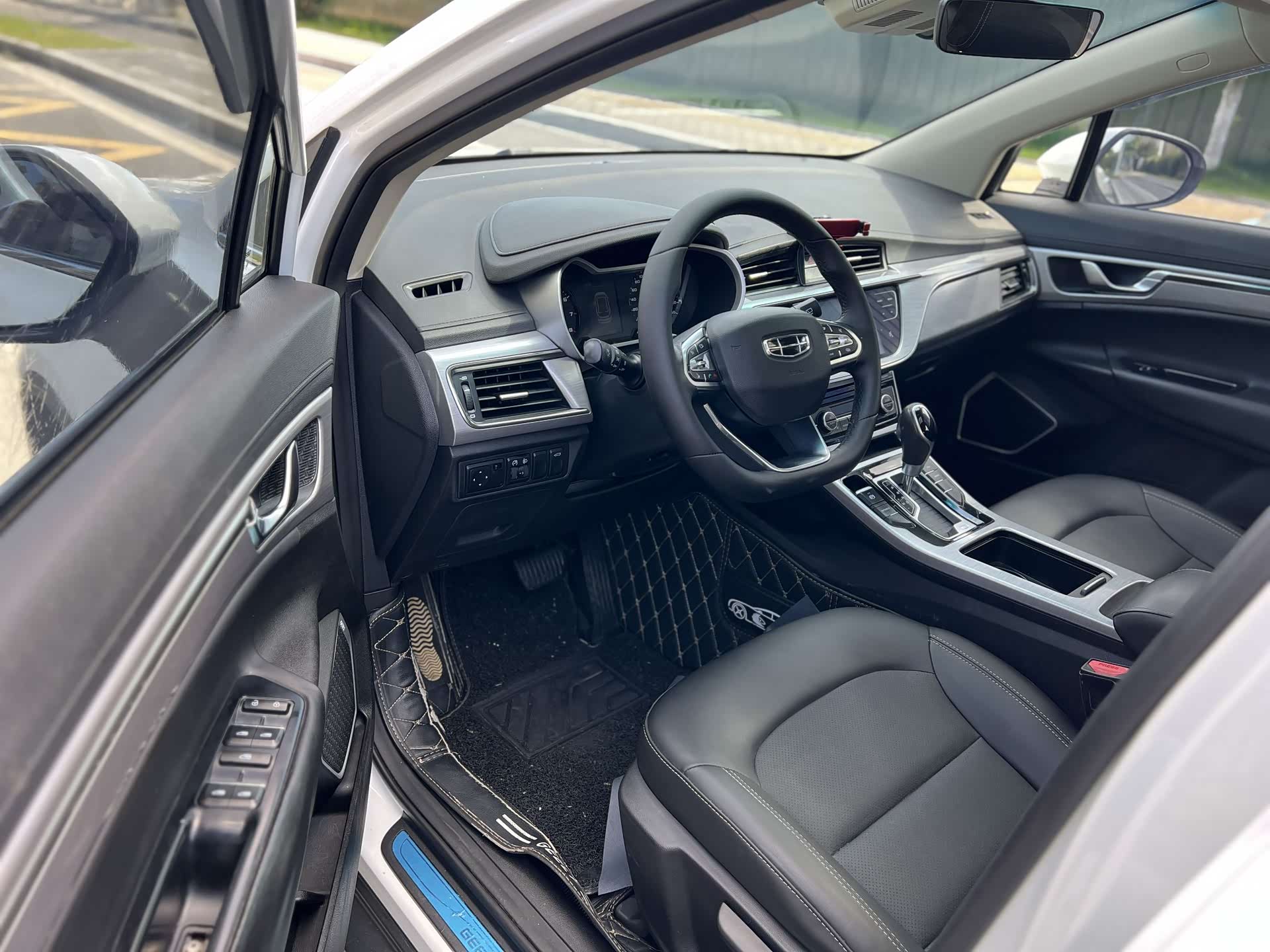 Geely Emgrand, 2019 все фото