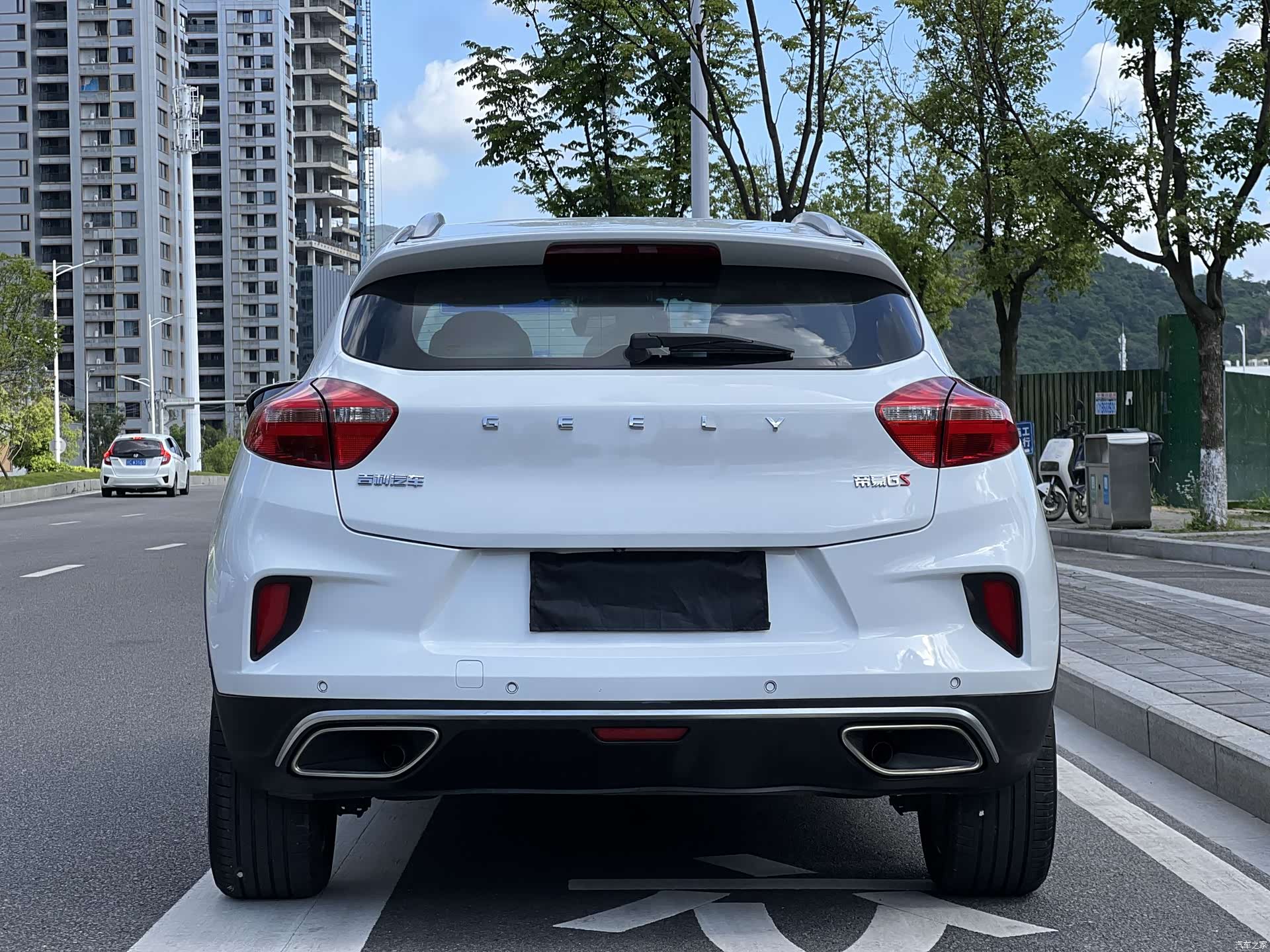 Geely Emgrand, 2019 15