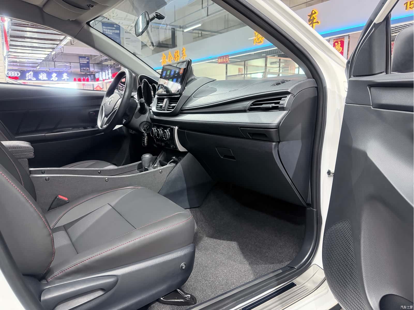 Toyota YARiS L, 2022 20