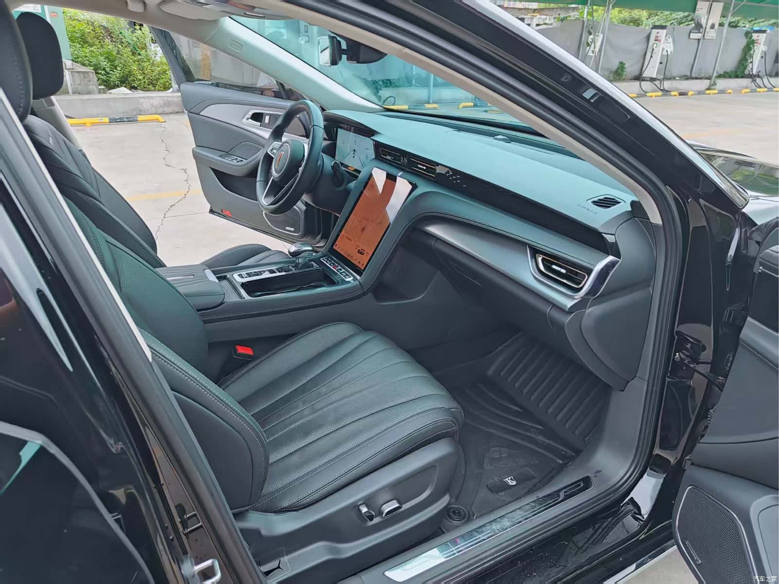 Hongqi H5, 2024 14