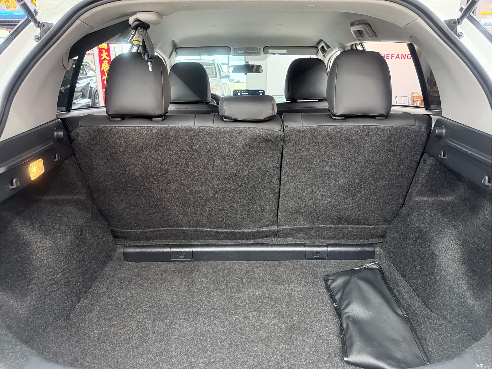 Toyota YARiS L, 2022 25