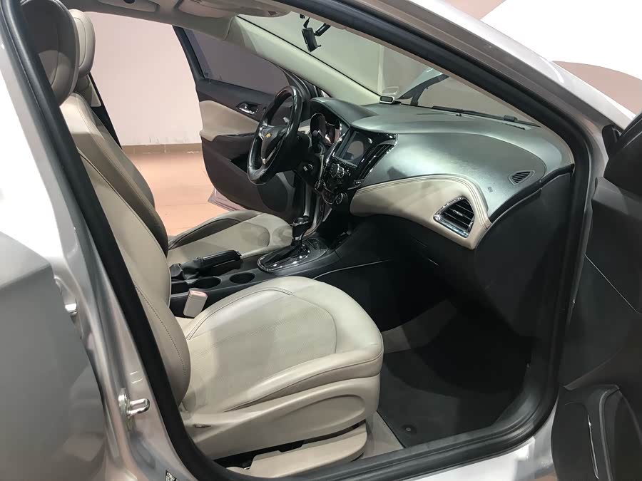 Chevrolet Cruze 2015, фото 20
