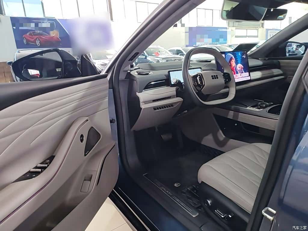 Geely 8, 2025 16