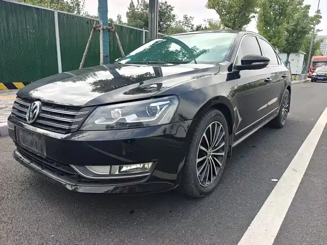 Volkswagen Passat 2015 — купить из Китая под заказ