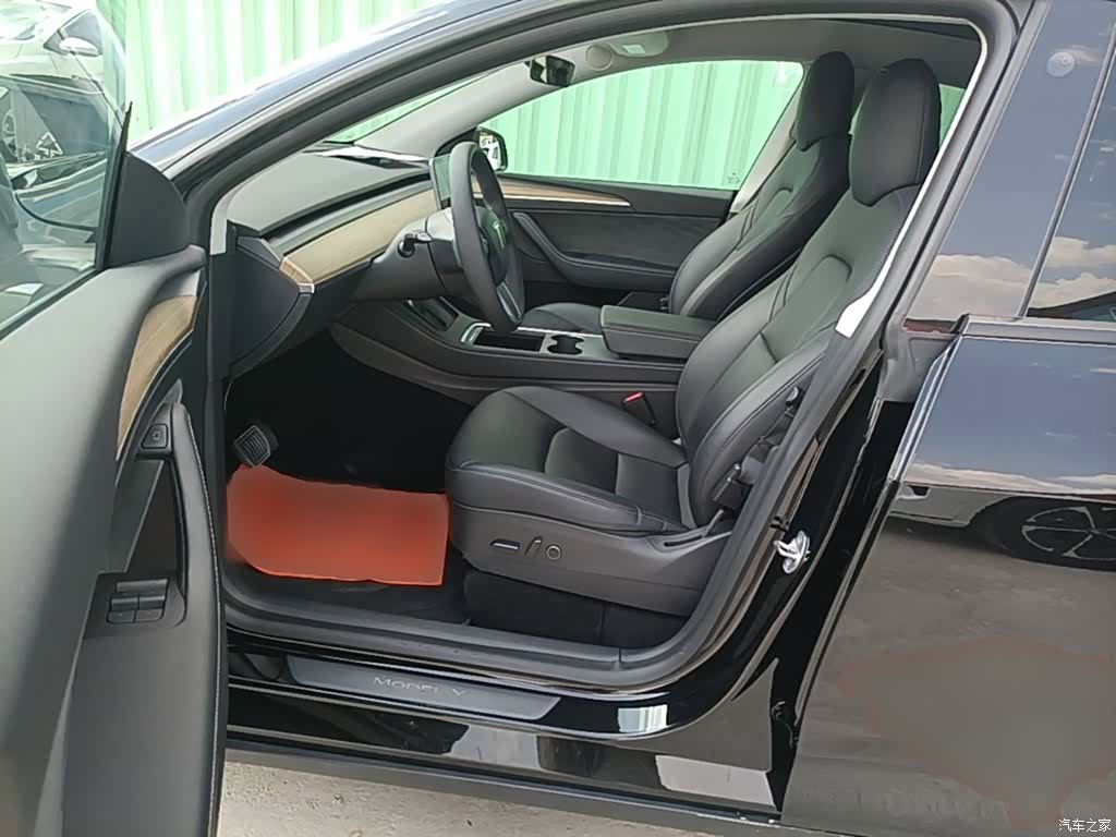 Tesla Model Y, 2021 15