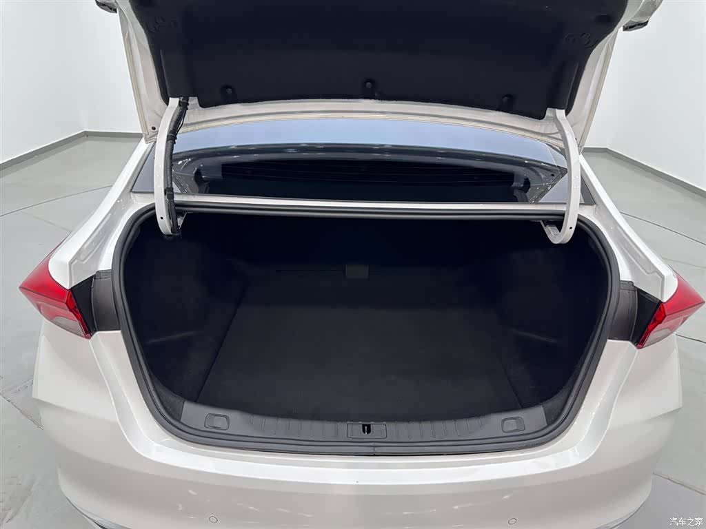 Buick Verano, 2023 26