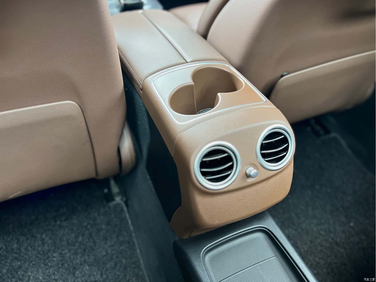 Mercedes-Benz E-Class, 2018 18