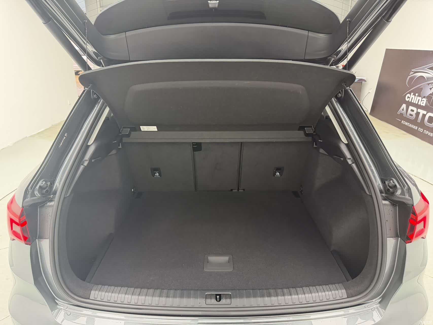 Audi Q3, 2023 14