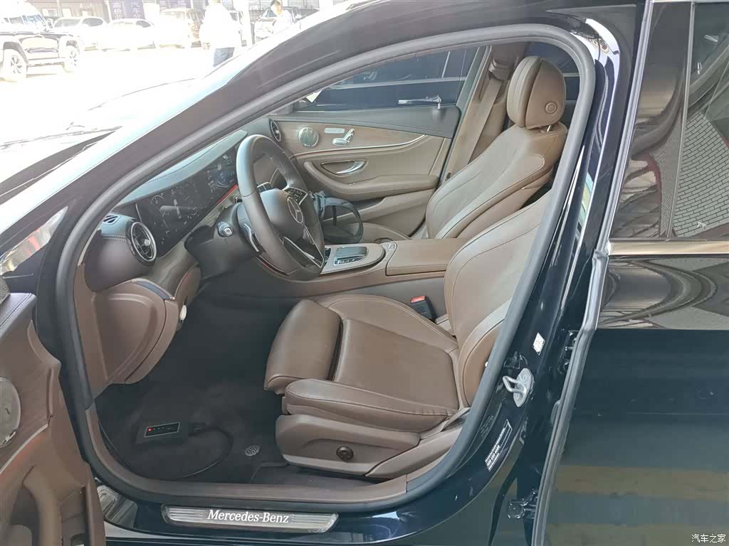 Mercedes-Benz E-Class, 2022 16