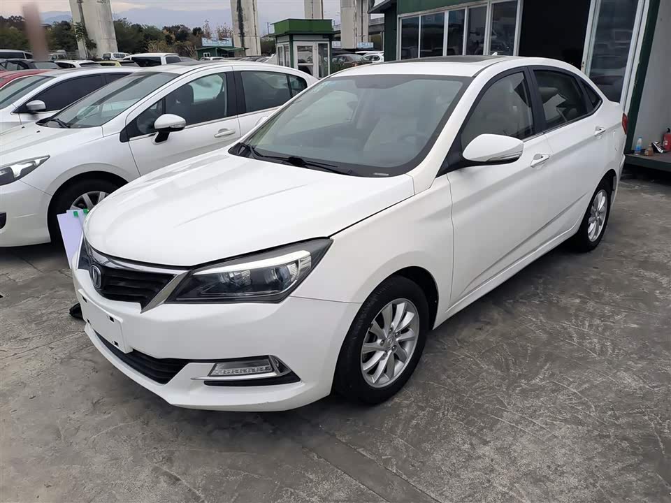Changan Yuexiang V7