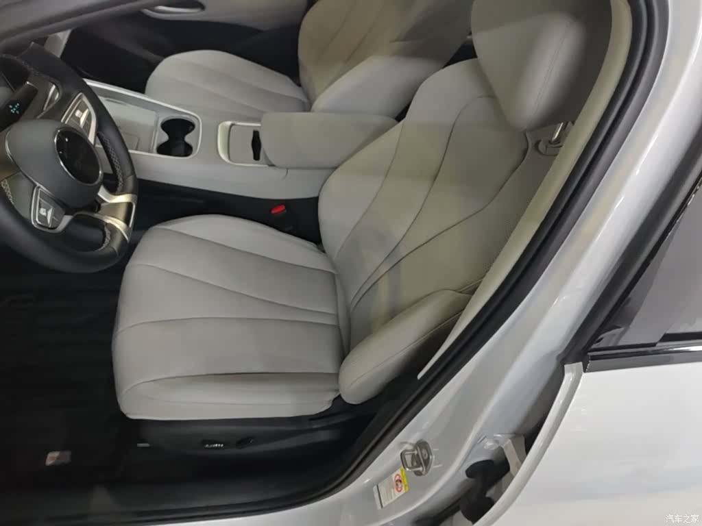 BYD HiAce, 2026 15