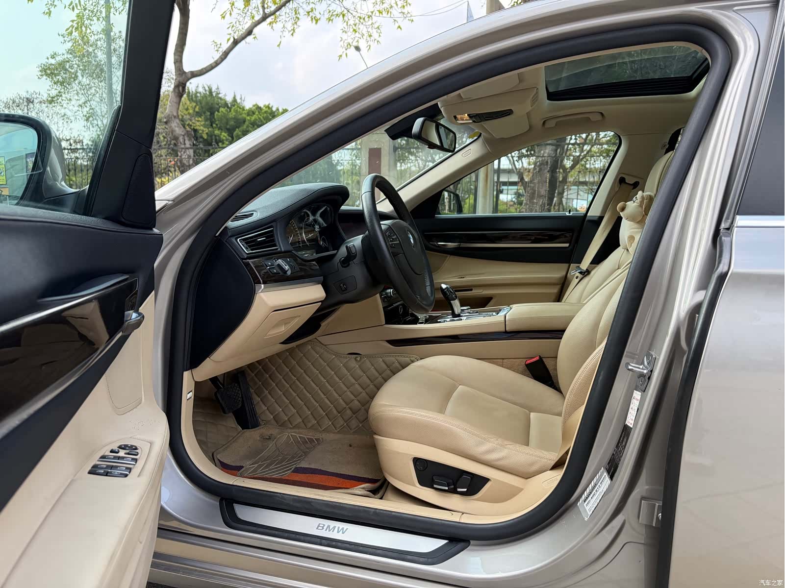 BMW 7 Series, 2011 9
