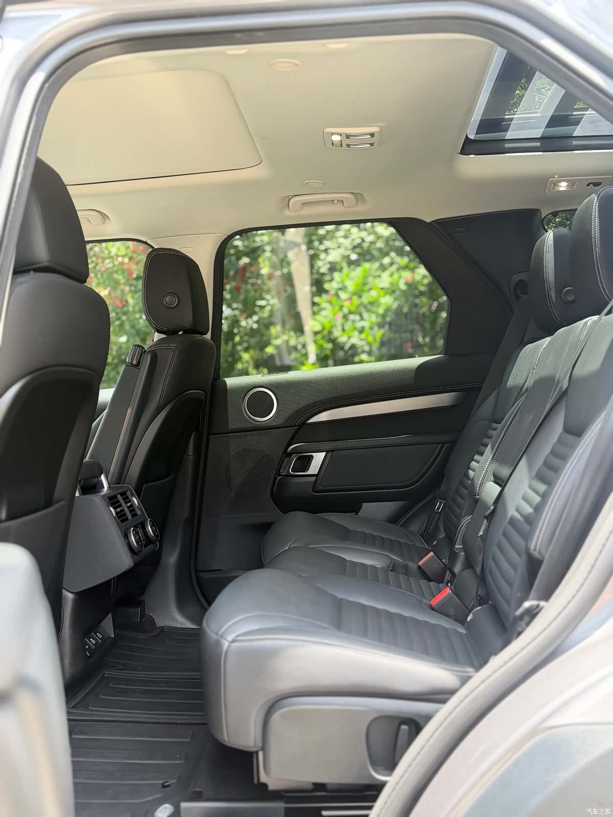 Land Rover Discovery, 2022 6