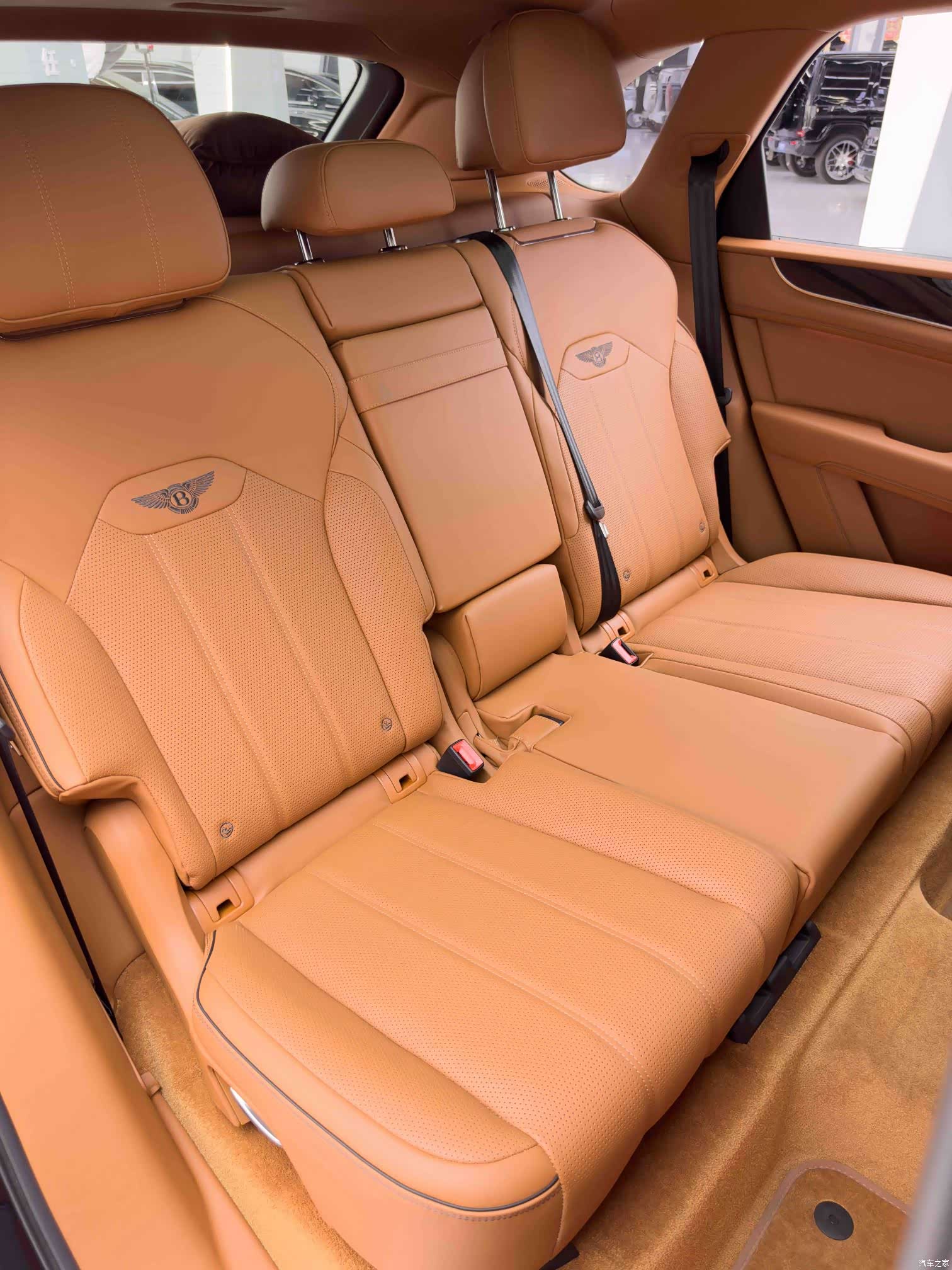 Bentley Bentayga, 2022 29