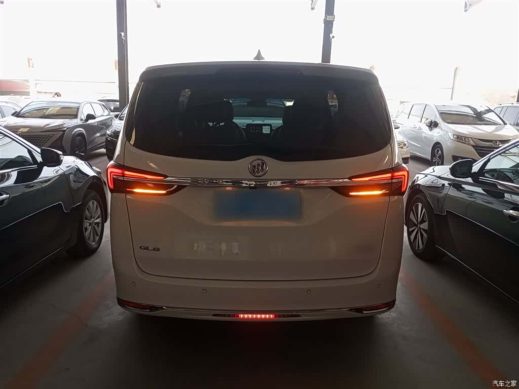 Buick GL8, 2023 4