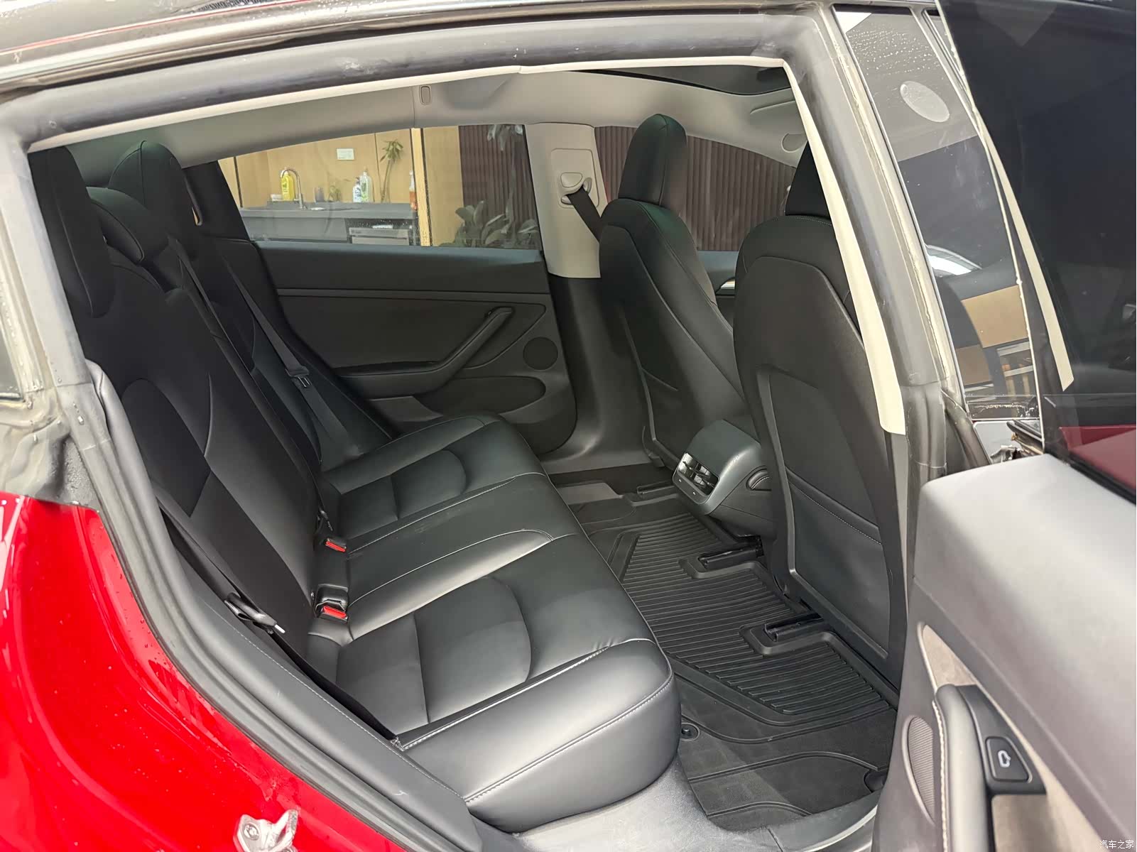 Tesla Model 3, 2022 24