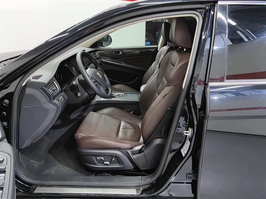 Hongqi H7