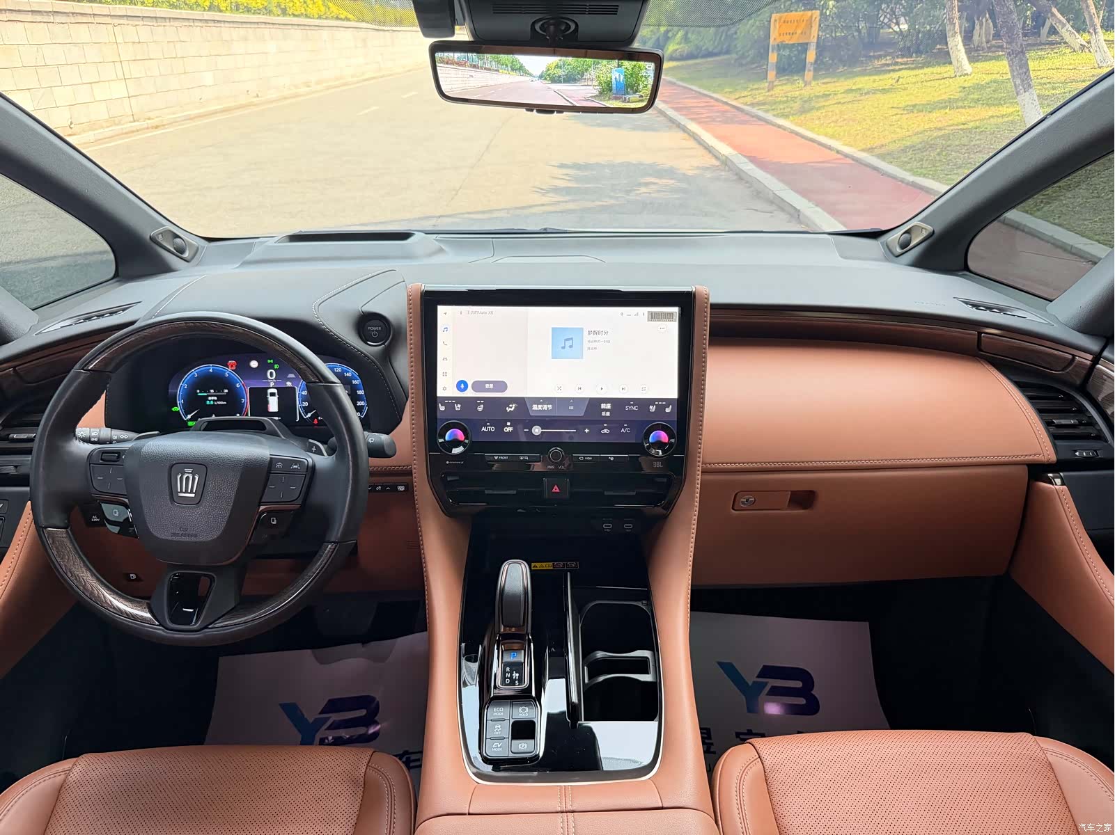 Toyota Vellfire, 2025 8
