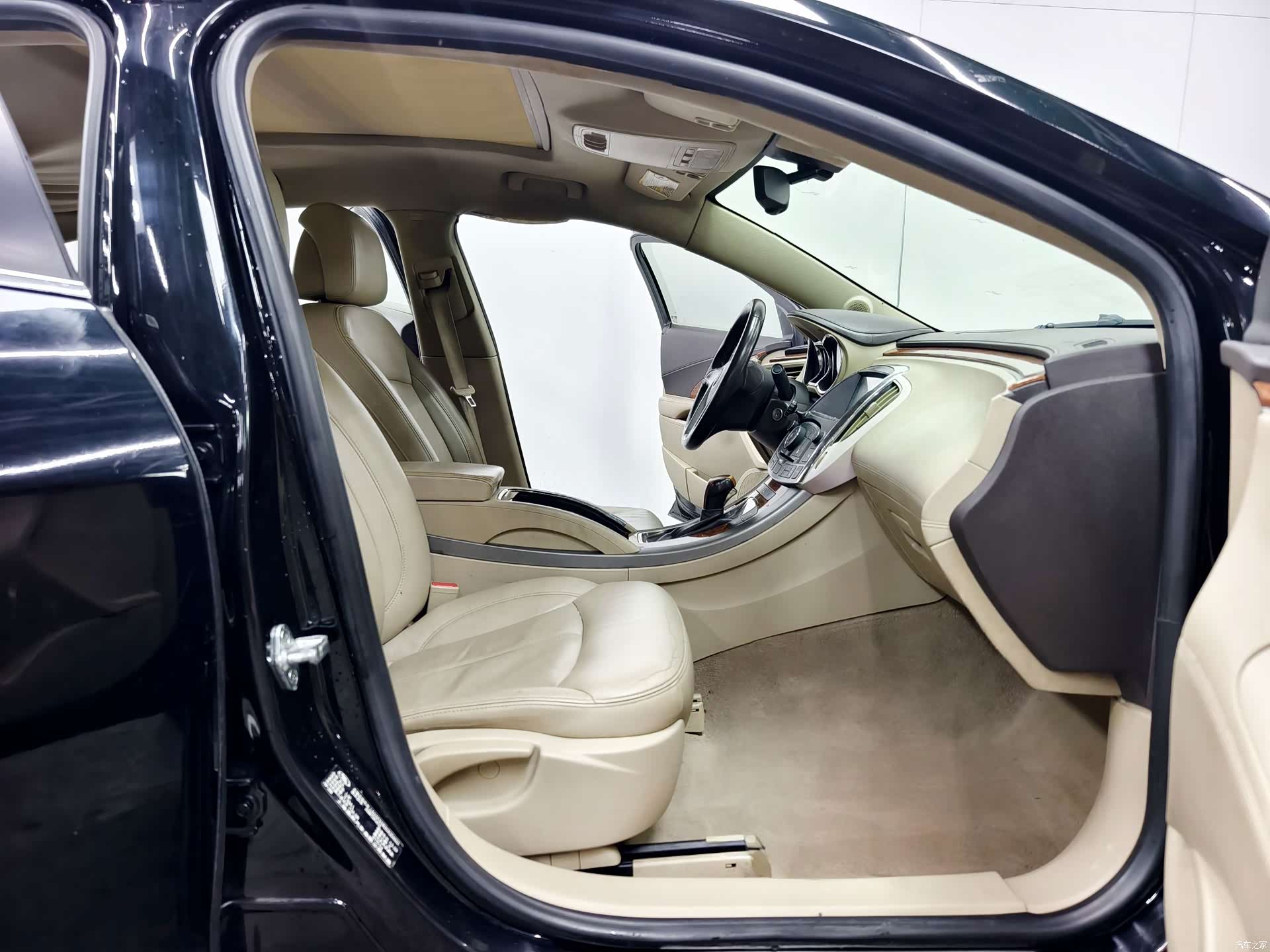 Buick LaCrosse, 2013 12