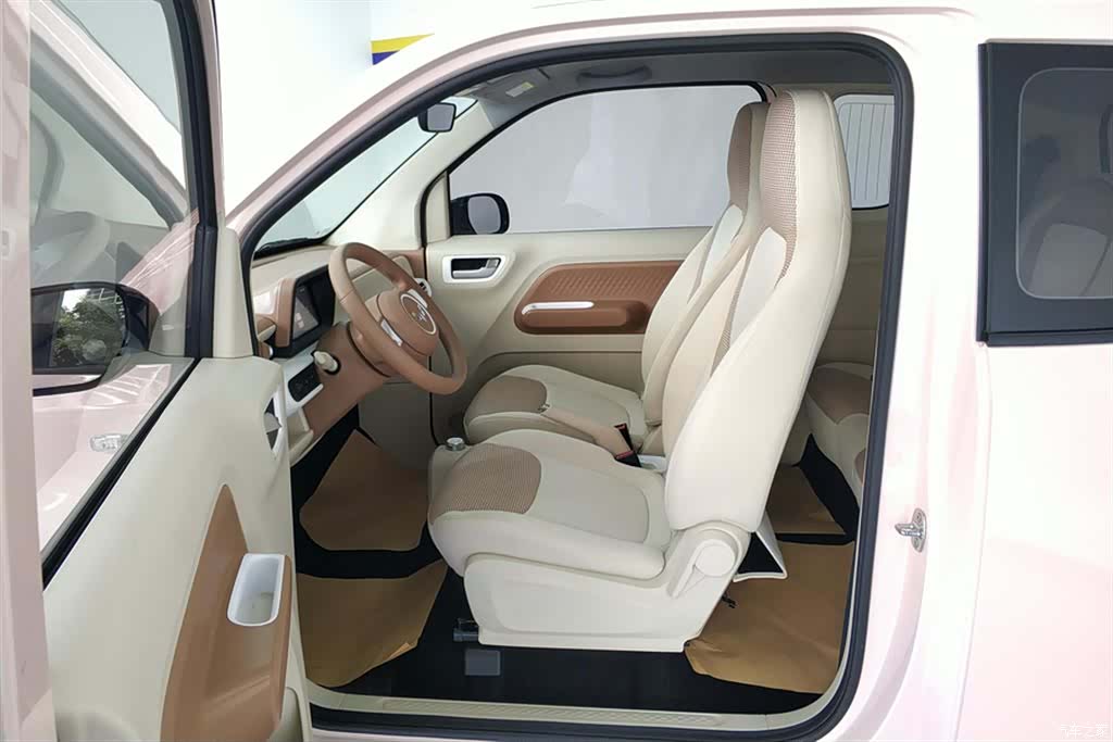 Wuling MINIEV, 2025 9