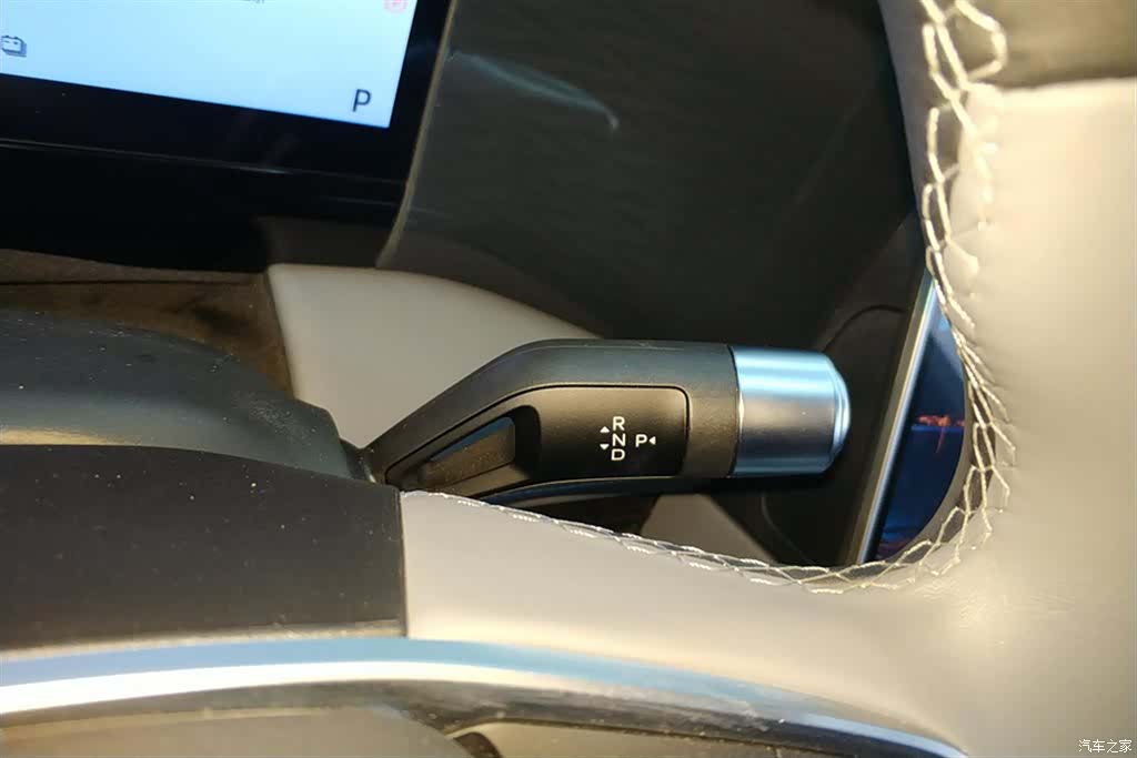 Geely Galaxy L7, 2025 16
