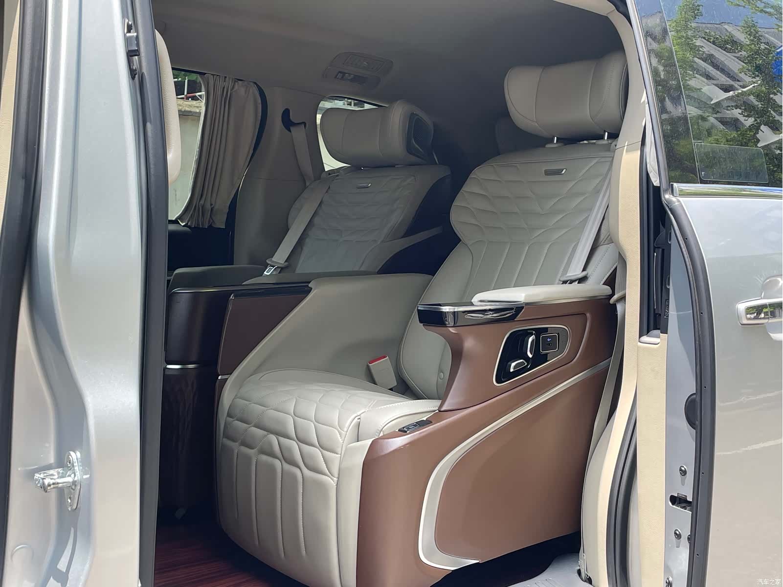 Buick GL8, 2019 12