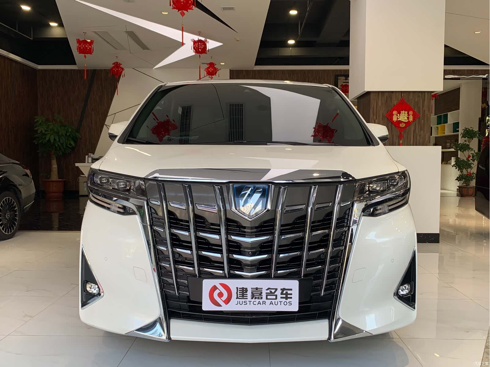 Toyota Alphard, 2022 2
