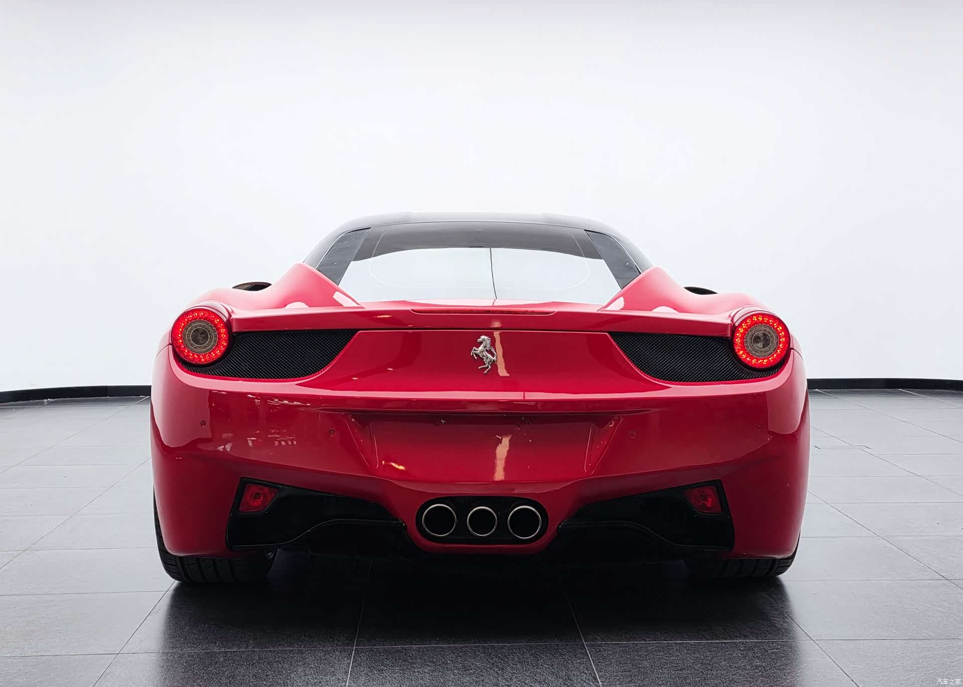 Ferrari 458, 2013 32