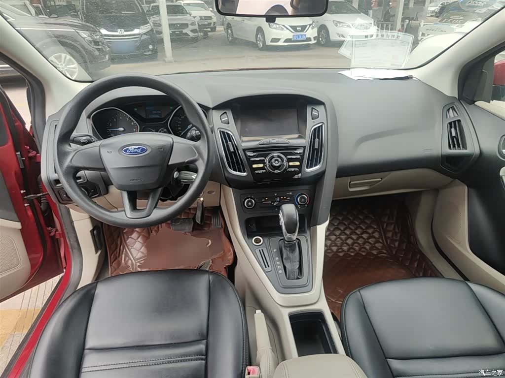 Ford Focus, 2015 10