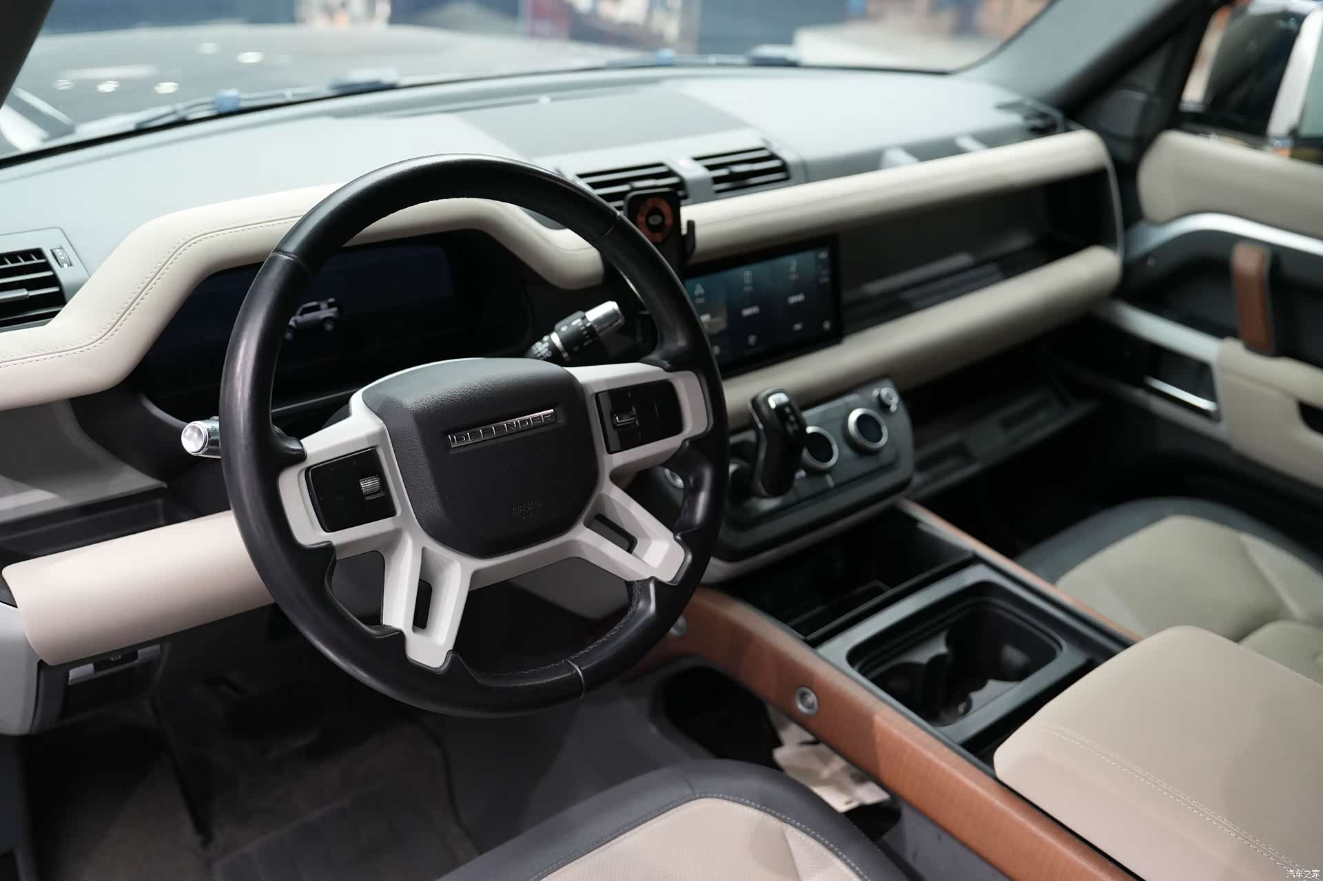 Land Rover Defender, 2021 18
