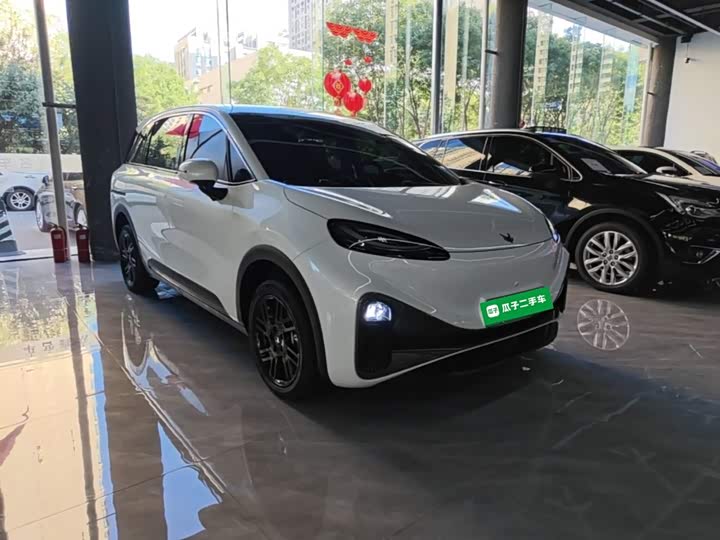 ARCFOX ji hu kao la 2024 jia ting ban AIR