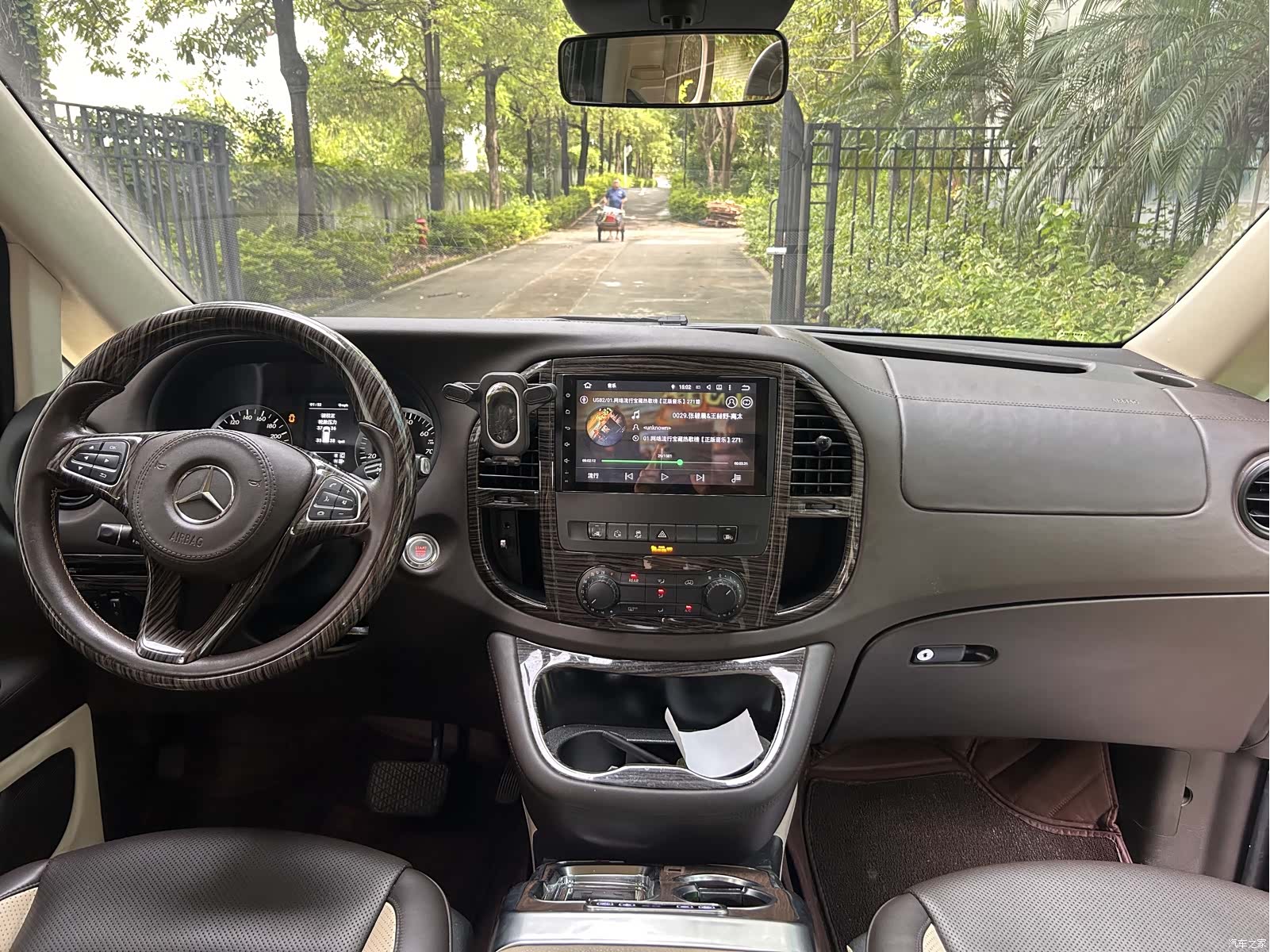 Mercedes-Benz V-Class, 2018 15