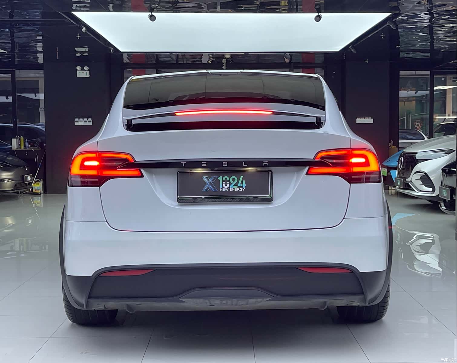 Tesla Model X, 2023 12