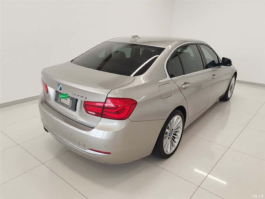 BMW 3 Series, 2018 все фото