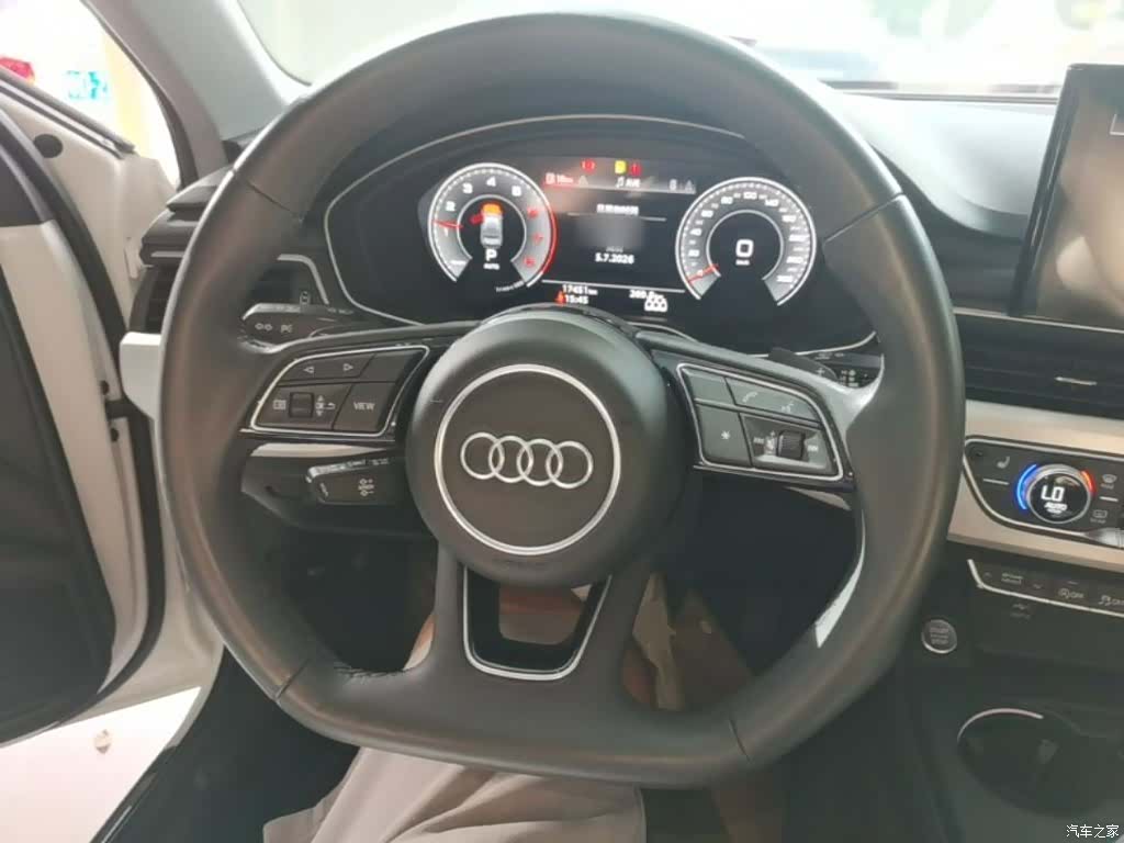 Audi A4L, 2022 11