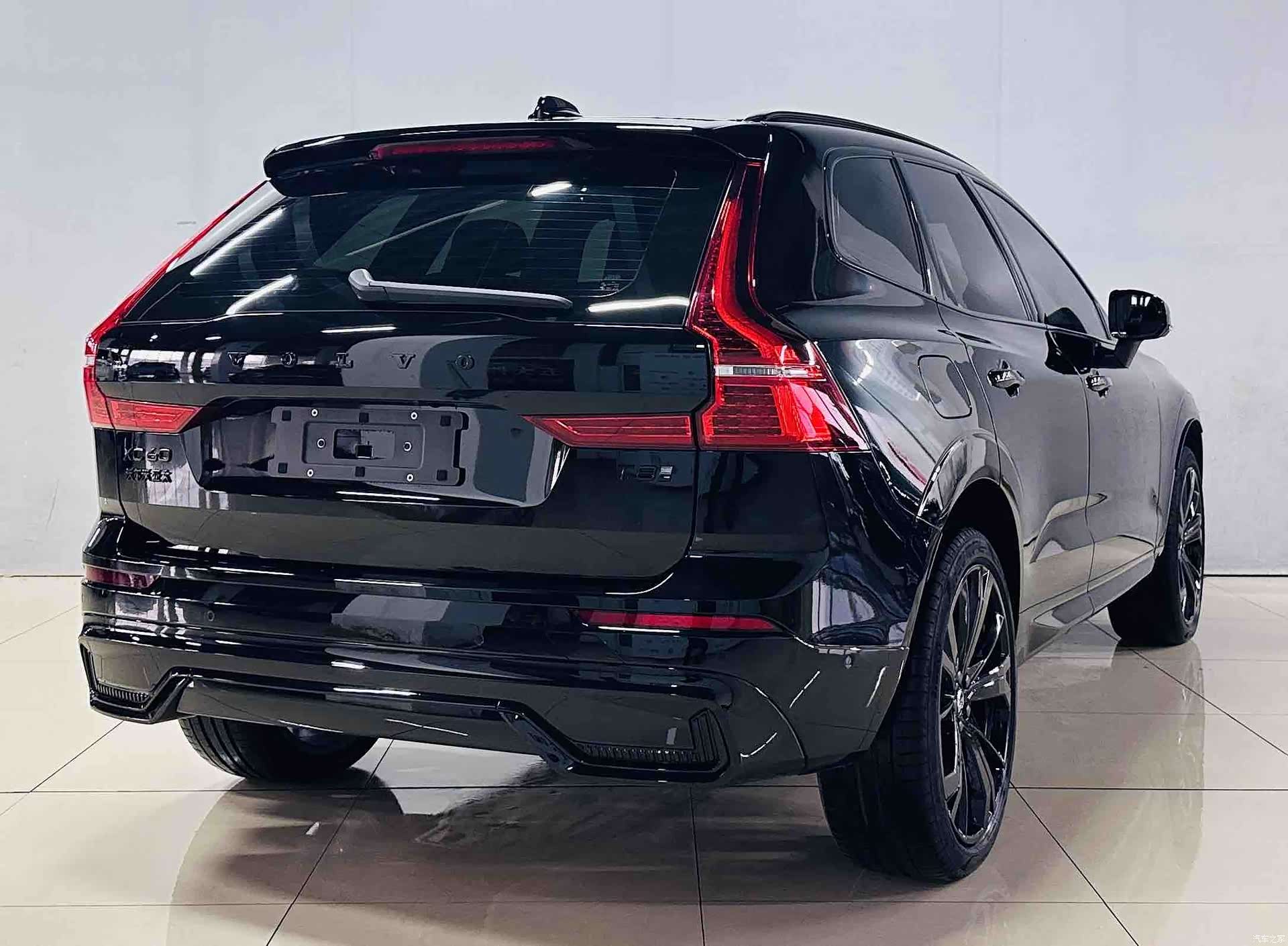 Volvo XC60, 2025 6