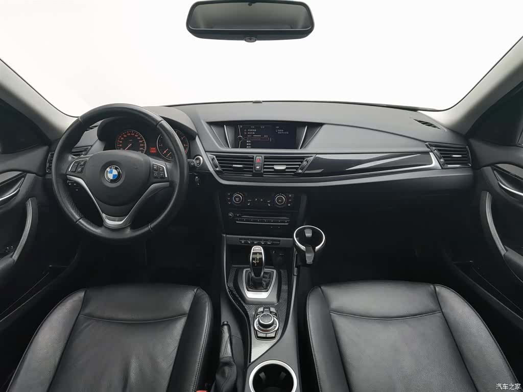 BMW X1, 2016 все фото