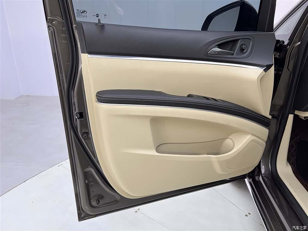 Buick GL8, 2025 17